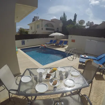 Villa Paradiso Villa *