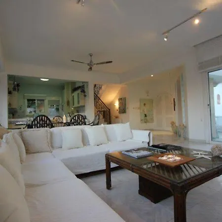 Paradiso Villa *