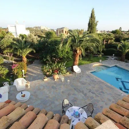Paradiso Villa *